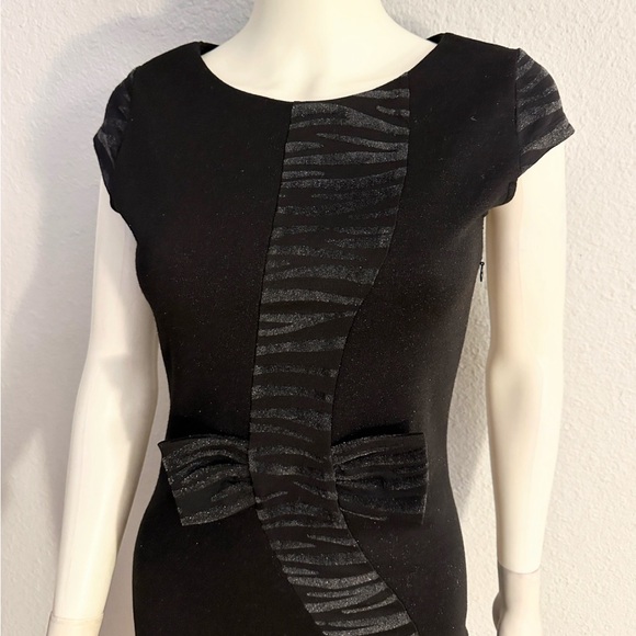 Black Cap Sleeve Sheath Dress with Front Textured Bow Accent Zebra-Print Stripe - Picture 9 of 11